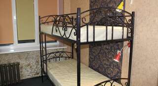Гостиница Hostel Shpinat on Fedoseenko Street 17 Саранск Кровать в общем 6-местном номере для женщин-6